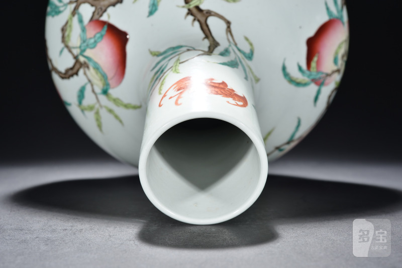 清 粉彩九桃荸荠扁瓶 - 图12